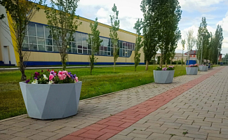 Вазон для цветов уличный из бетона «Шерегеш-M» от ССК г.Самара